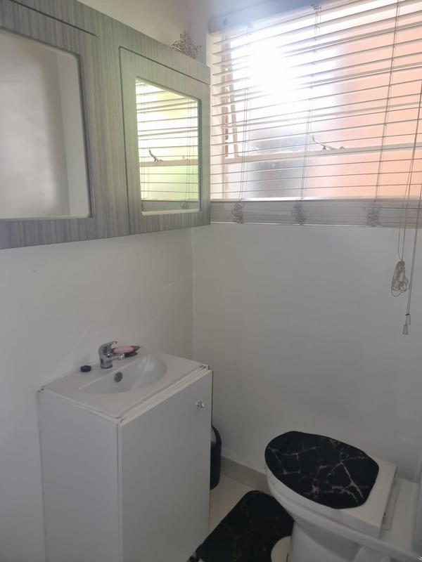 1 Bedroom Property for Sale in Malvern East Gauteng