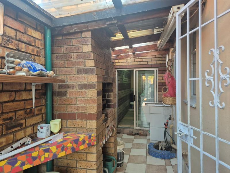 4 Bedroom Property for Sale in Ennerdale Gauteng