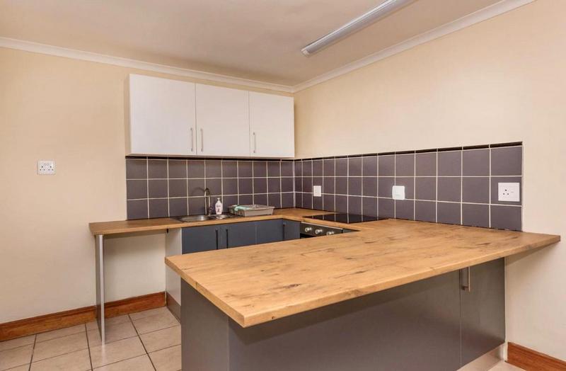 To Let 1 Bedroom Property for Rent in Kensington Gauteng