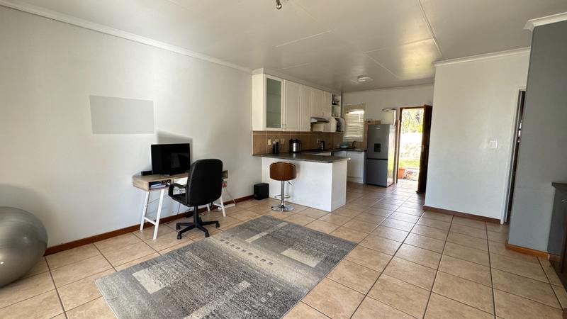 2 Bedroom Property for Sale in Broadacres Gauteng
