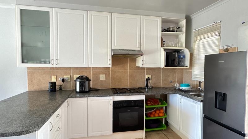 2 Bedroom Property for Sale in Broadacres Gauteng