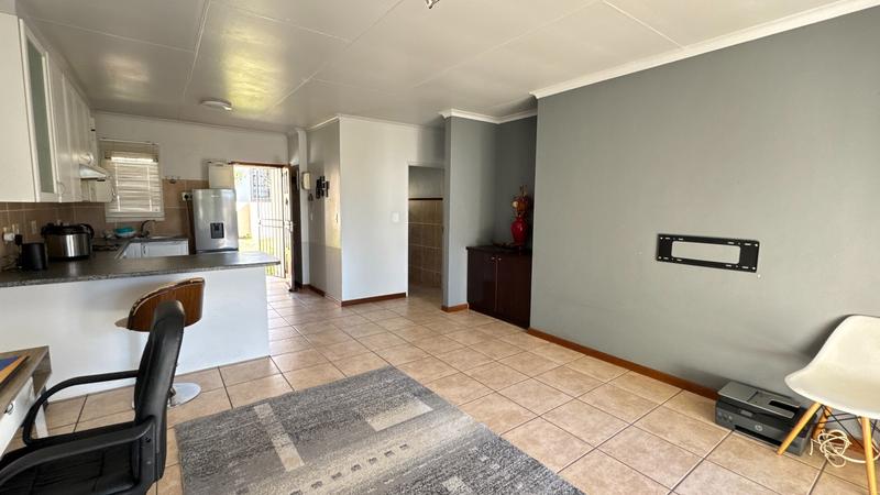 2 Bedroom Property for Sale in Broadacres Gauteng