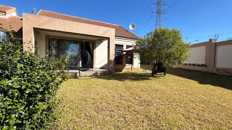 2 Bedroom Property for Sale in Broadacres Gauteng