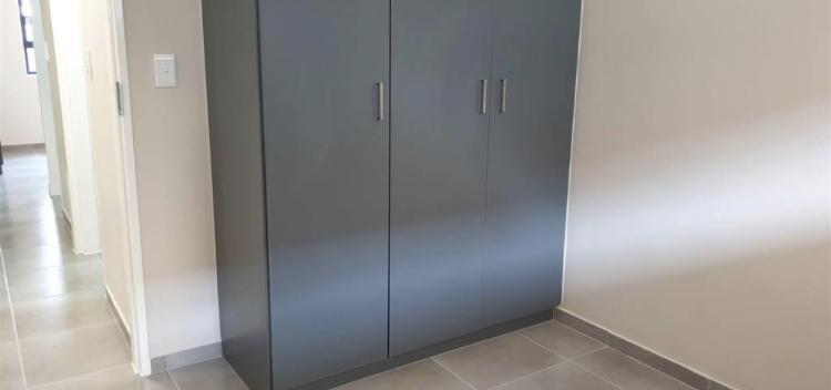 To Let 2 Bedroom Property for Rent in Waterfall Gauteng