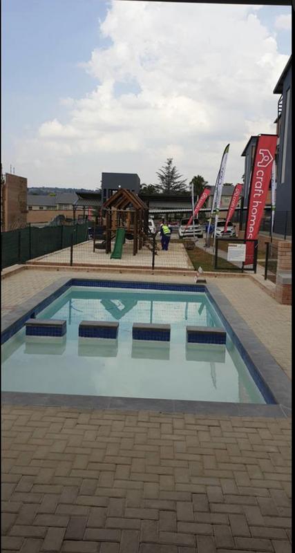 To Let 2 Bedroom Property for Rent in Waterfall Gauteng