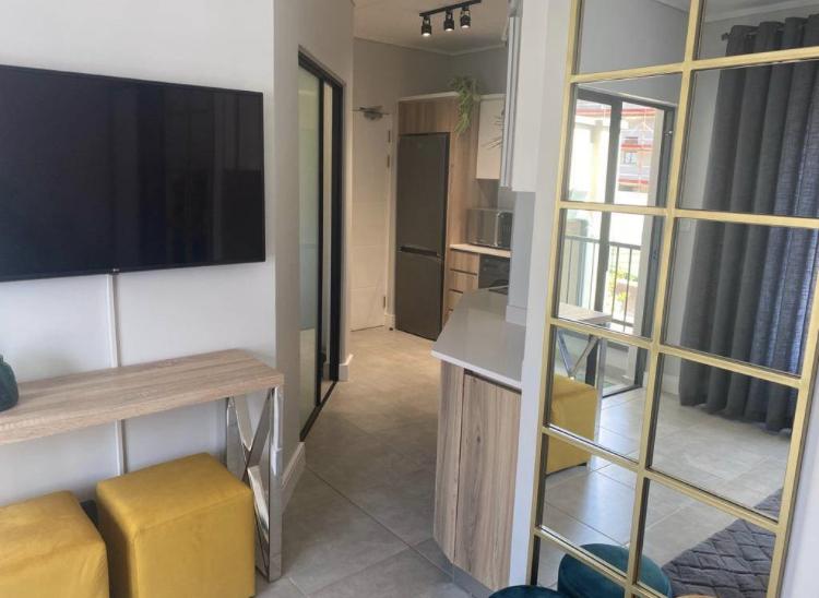 To Let 1 Bedroom Property for Rent in Waterfall Gauteng