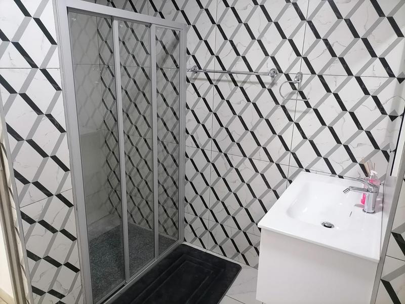1 Bedroom Property for Sale in Noordwyk Gauteng