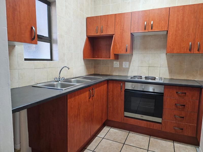 To Let 2 Bedroom Property for Rent in Lonehill Gauteng