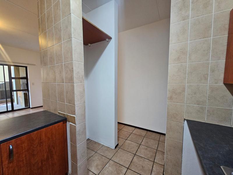 To Let 2 Bedroom Property for Rent in Lonehill Gauteng