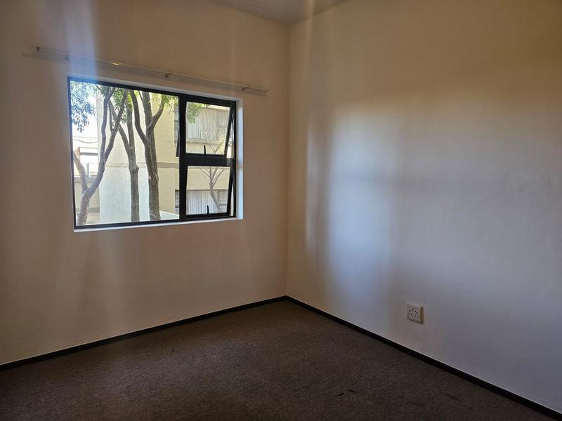 To Let 2 Bedroom Property for Rent in Lonehill Gauteng
