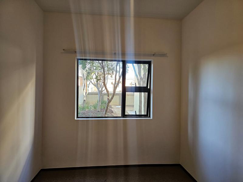 To Let 2 Bedroom Property for Rent in Lonehill Gauteng