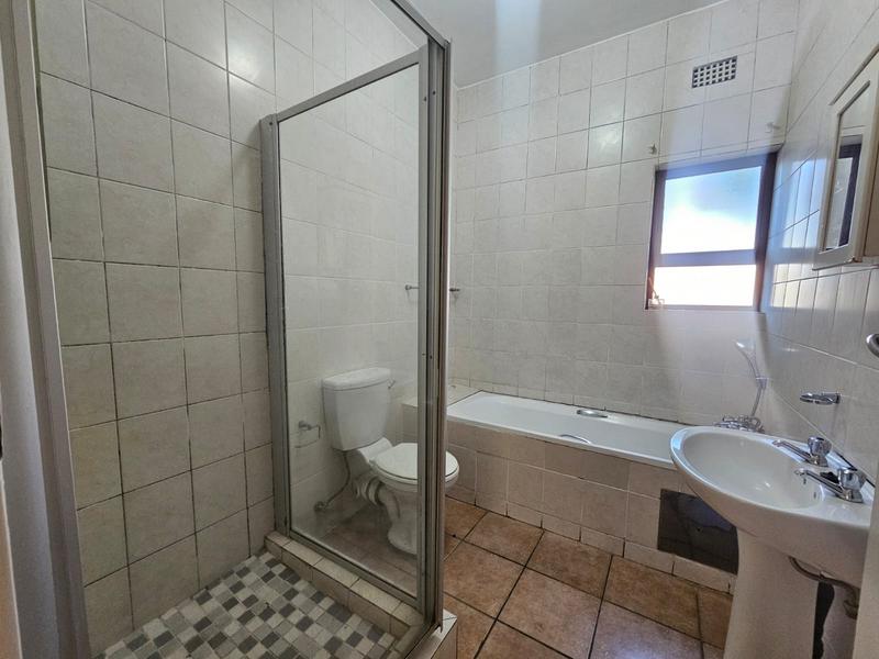 To Let 2 Bedroom Property for Rent in Lonehill Gauteng