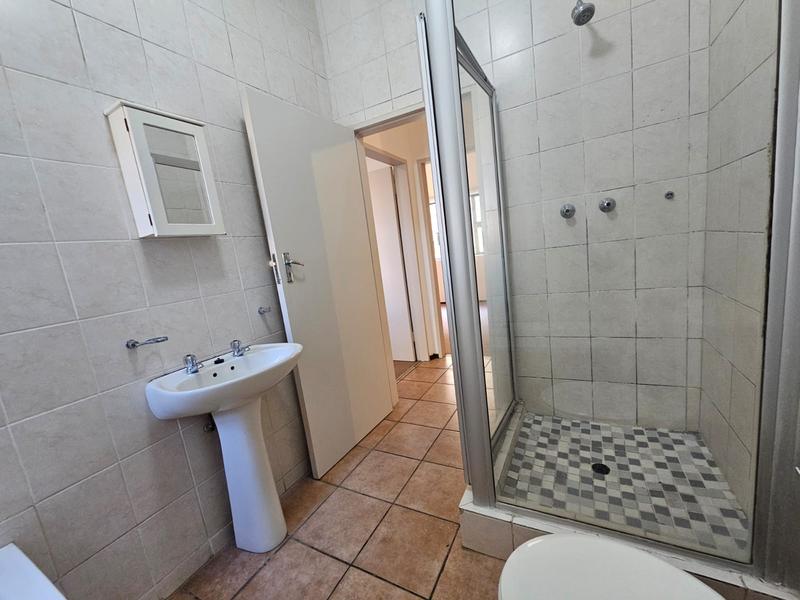To Let 2 Bedroom Property for Rent in Lonehill Gauteng
