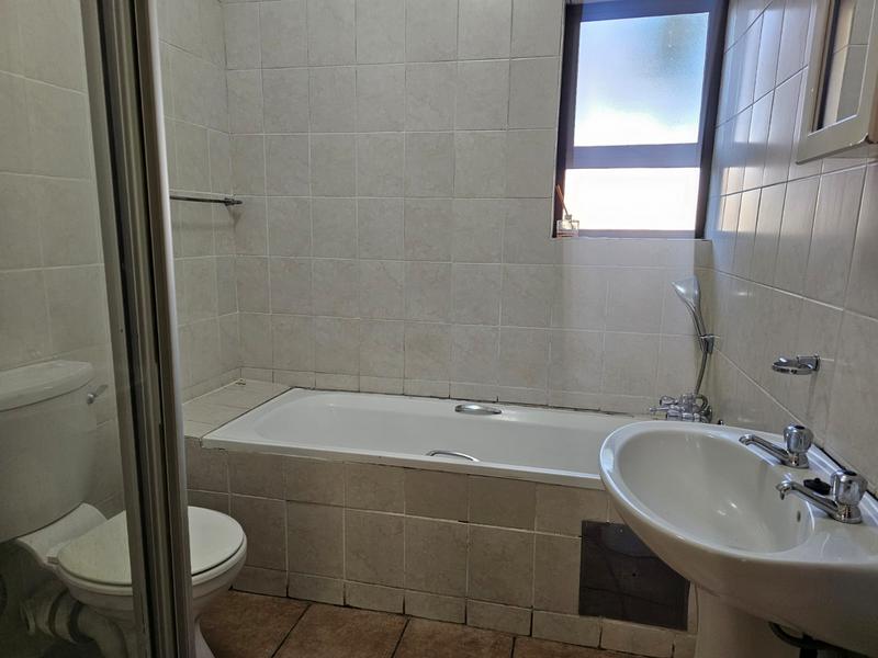 To Let 2 Bedroom Property for Rent in Lonehill Gauteng
