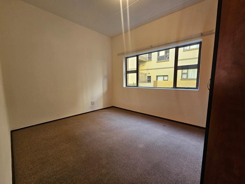 To Let 2 Bedroom Property for Rent in Lonehill Gauteng