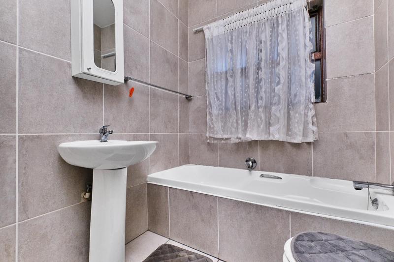 To Let 1 Bedroom Property for Rent in Morningside Gauteng