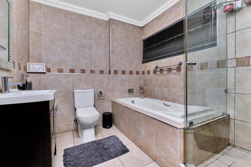 To Let 2 Bedroom Property for Rent in Sandton Central Gauteng