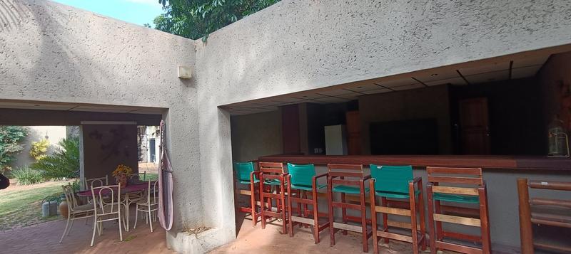 5 Bedroom Property for Sale in Sinoville Gauteng
