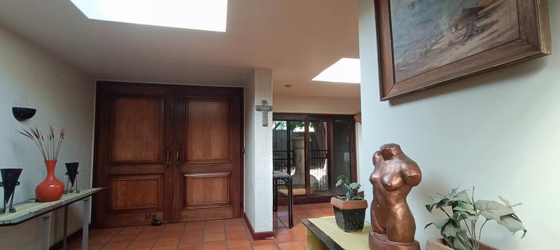 5 Bedroom Property for Sale in Sinoville Gauteng