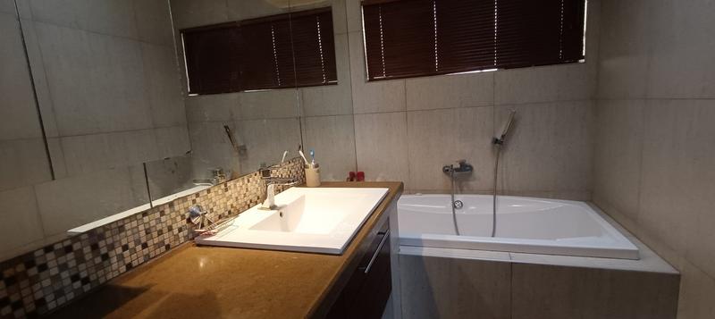5 Bedroom Property for Sale in Sinoville Gauteng