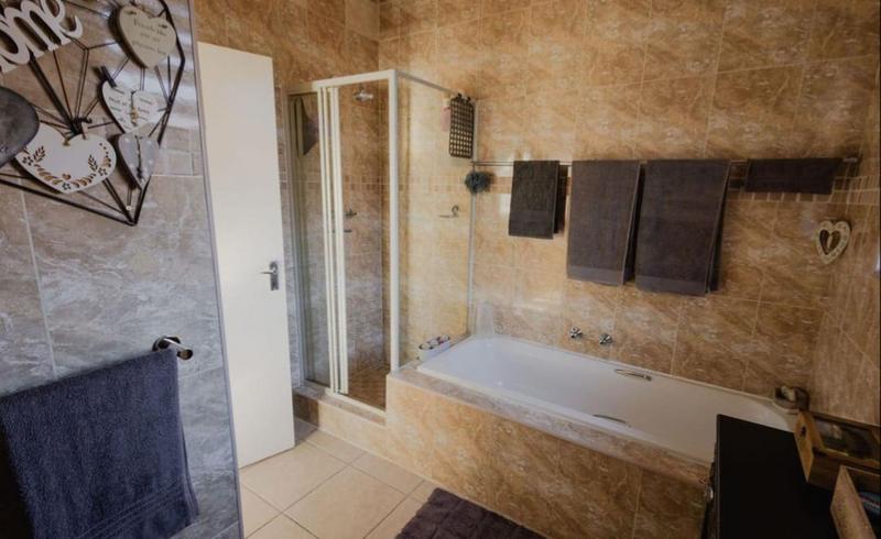 3 Bedroom Property for Sale in New Market Gauteng