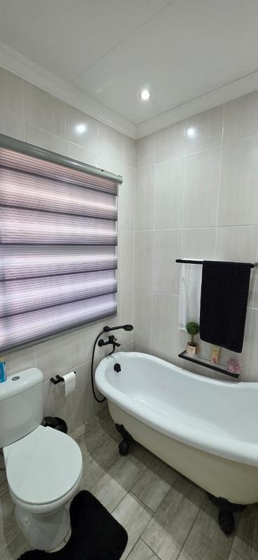 4 Bedroom Property for Sale in Buyscelia Gauteng