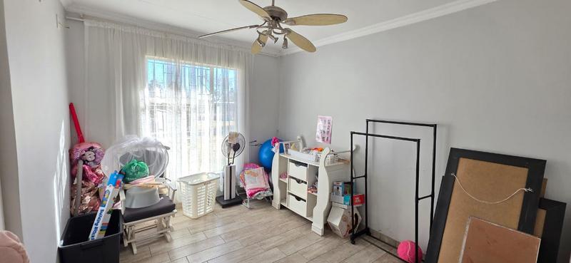 4 Bedroom Property for Sale in Buyscelia Gauteng