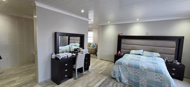 4 Bedroom Property for Sale in Buyscelia Gauteng