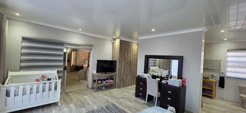 4 Bedroom Property for Sale in Buyscelia Gauteng