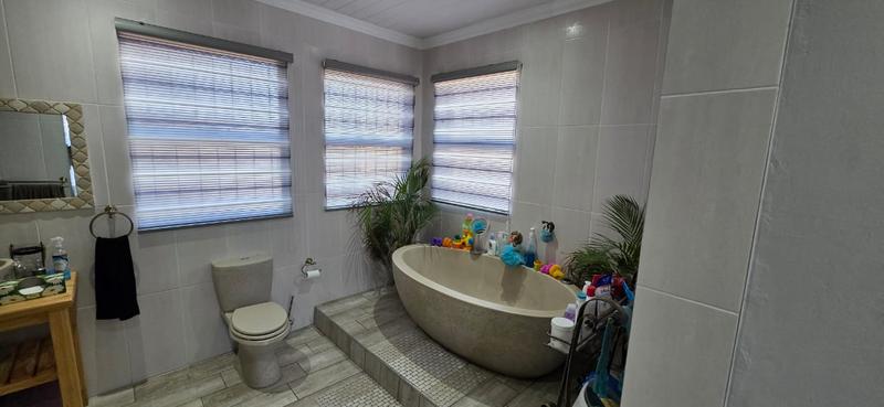 4 Bedroom Property for Sale in Buyscelia Gauteng