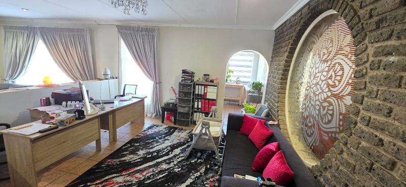 4 Bedroom Property for Sale in Buyscelia Gauteng