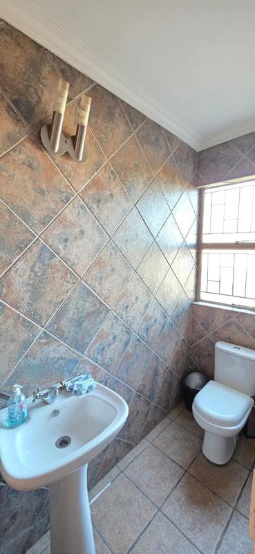 4 Bedroom Property for Sale in Buyscelia Gauteng