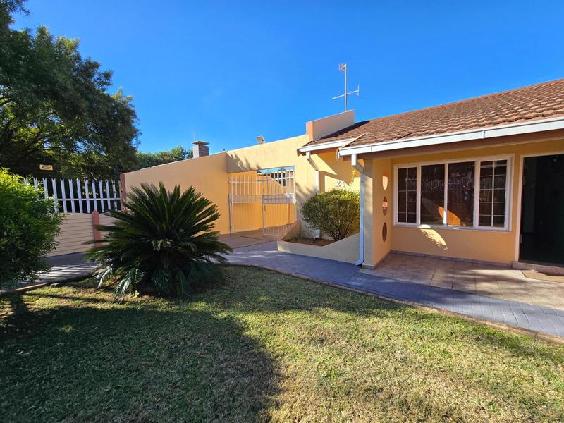 4 Bedroom Property for Sale in Vanderbijlpark CW Gauteng