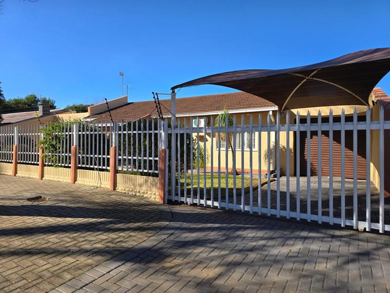 4 Bedroom Property for Sale in Vanderbijlpark CW Gauteng