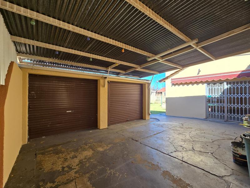 4 Bedroom Property for Sale in Vanderbijlpark CW Gauteng