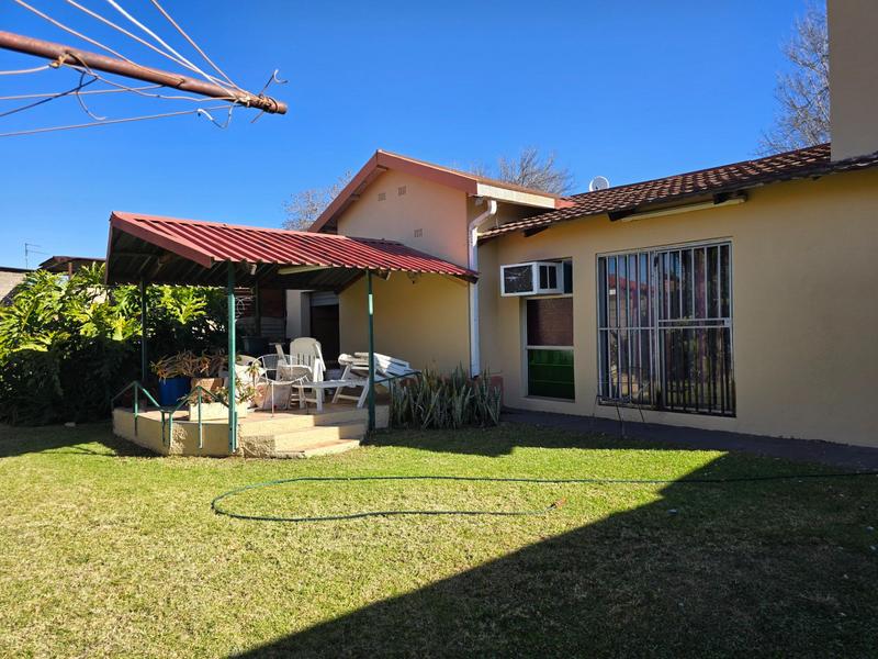 4 Bedroom Property for Sale in Vanderbijlpark CW Gauteng