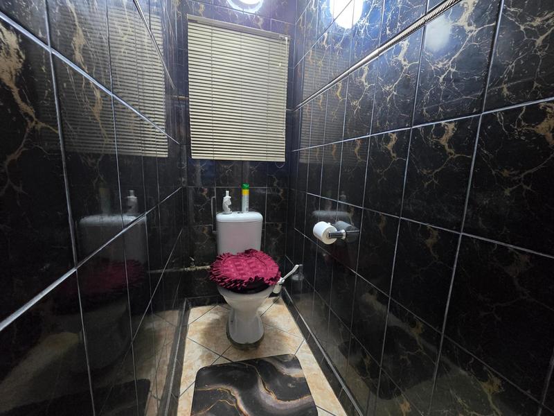 4 Bedroom Property for Sale in Vanderbijlpark CW Gauteng