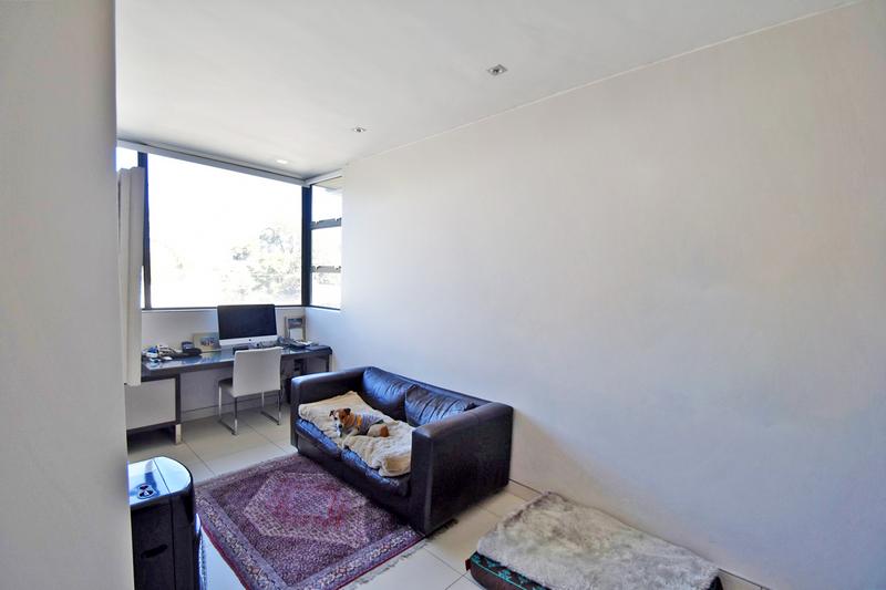 4 Bedroom Property for Sale in Benmore Gardens Gauteng