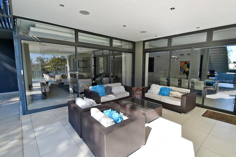 4 Bedroom Property for Sale in Benmore Gardens Gauteng