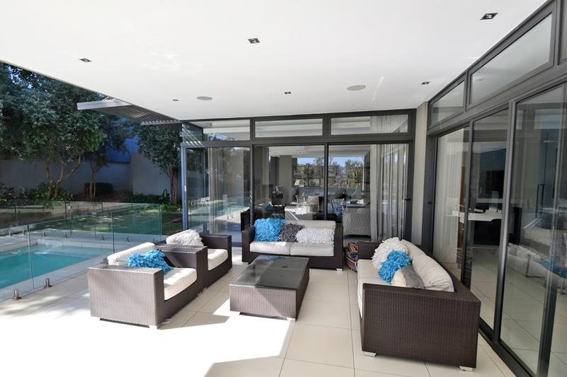 4 Bedroom Property for Sale in Benmore Gardens Gauteng