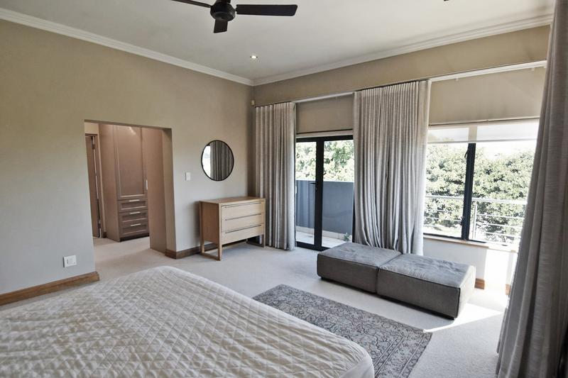 4 Bedroom Property for Sale in Benmore Gardens Gauteng