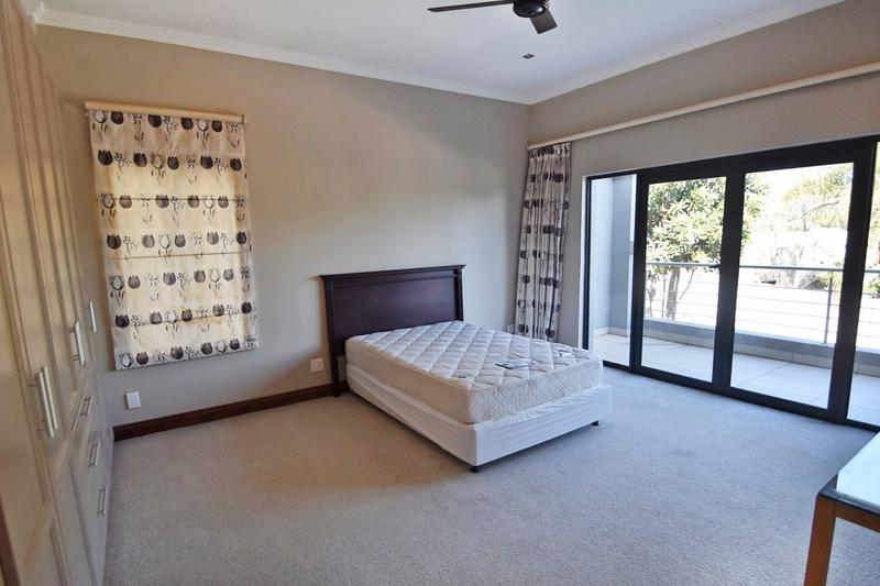 4 Bedroom Property for Sale in Benmore Gardens Gauteng