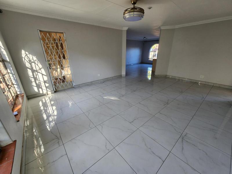 To Let 2 Bedroom Property for Rent in Brummeria Gauteng