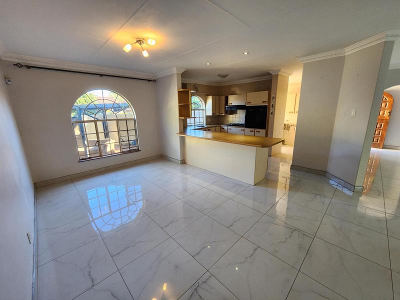 To Let 2 Bedroom Property for Rent in Brummeria Gauteng