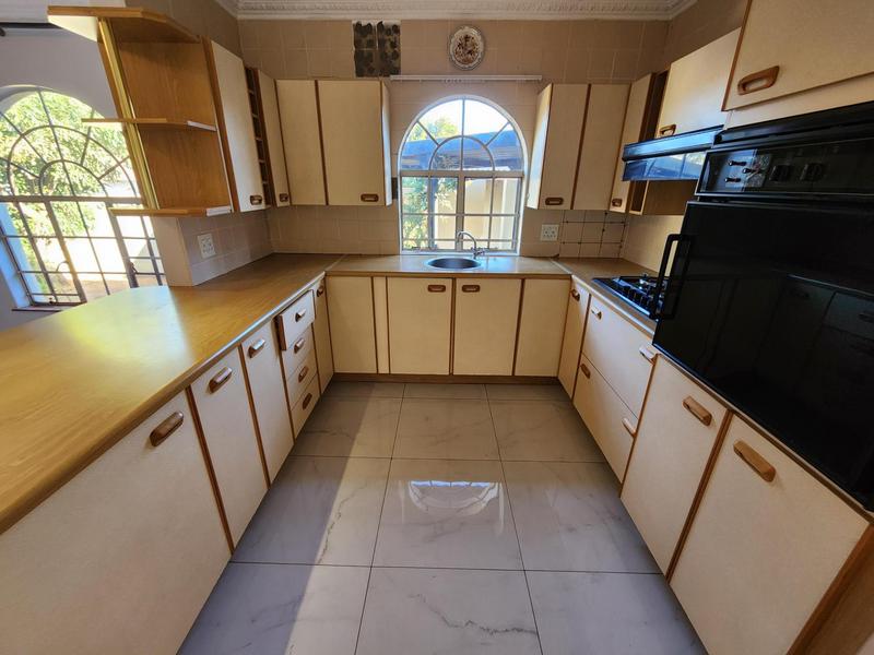 To Let 2 Bedroom Property for Rent in Brummeria Gauteng