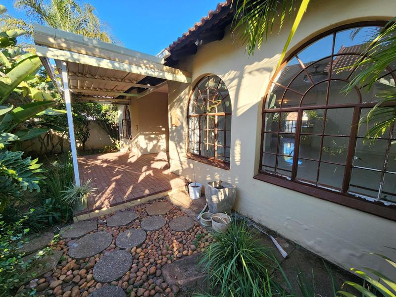 To Let 2 Bedroom Property for Rent in Brummeria Gauteng