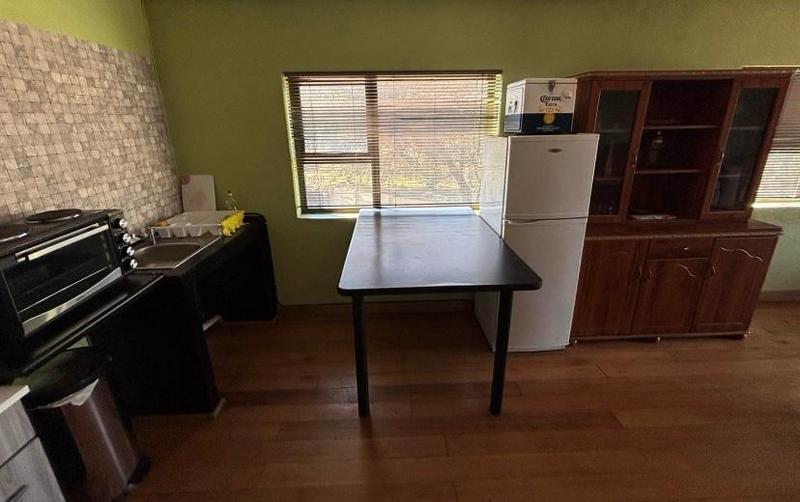 To Let 1 Bedroom Property for Rent in Germiston Central Gauteng