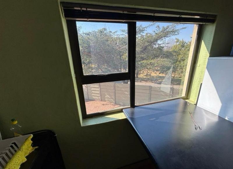 To Let 1 Bedroom Property for Rent in Germiston Central Gauteng