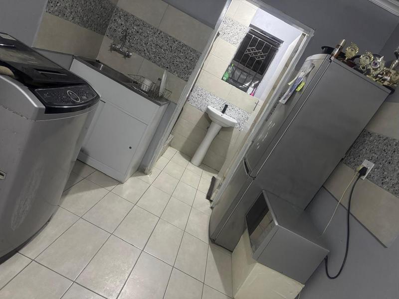 To Let 2 Bedroom Property for Rent in Fourways Gauteng