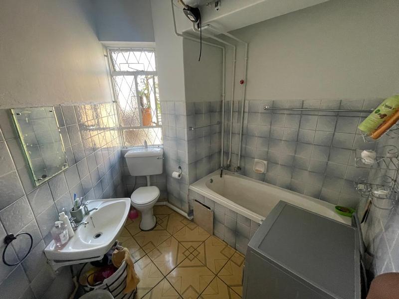 2 Bedroom Property for Sale in Johannesburg Central Gauteng